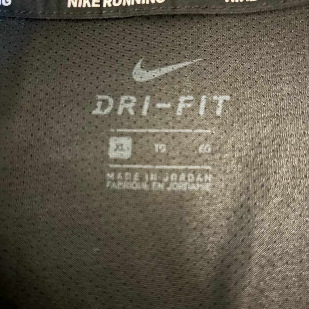 Under Armour dry-fit xl like new